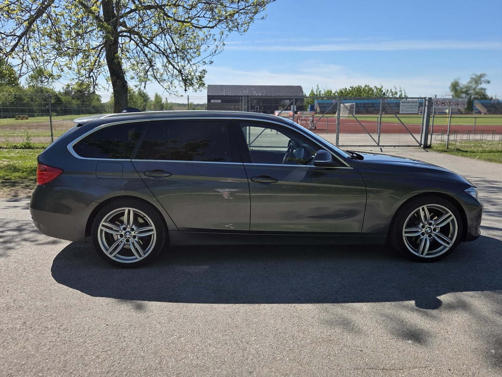 BMW 330 2013, kuva 3/14