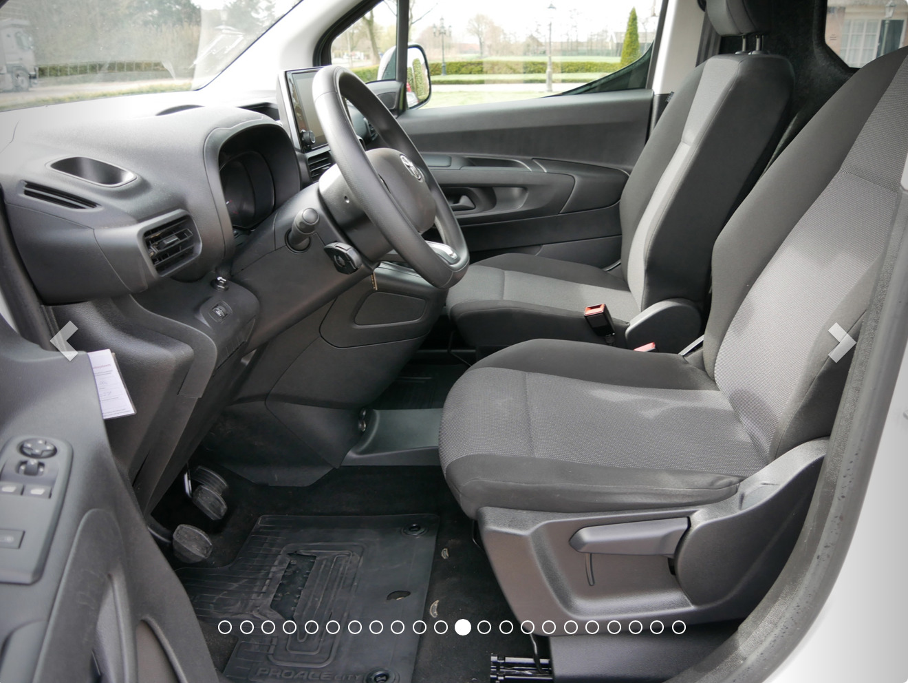 Toyota ProAce City 2023, photo 7/9
