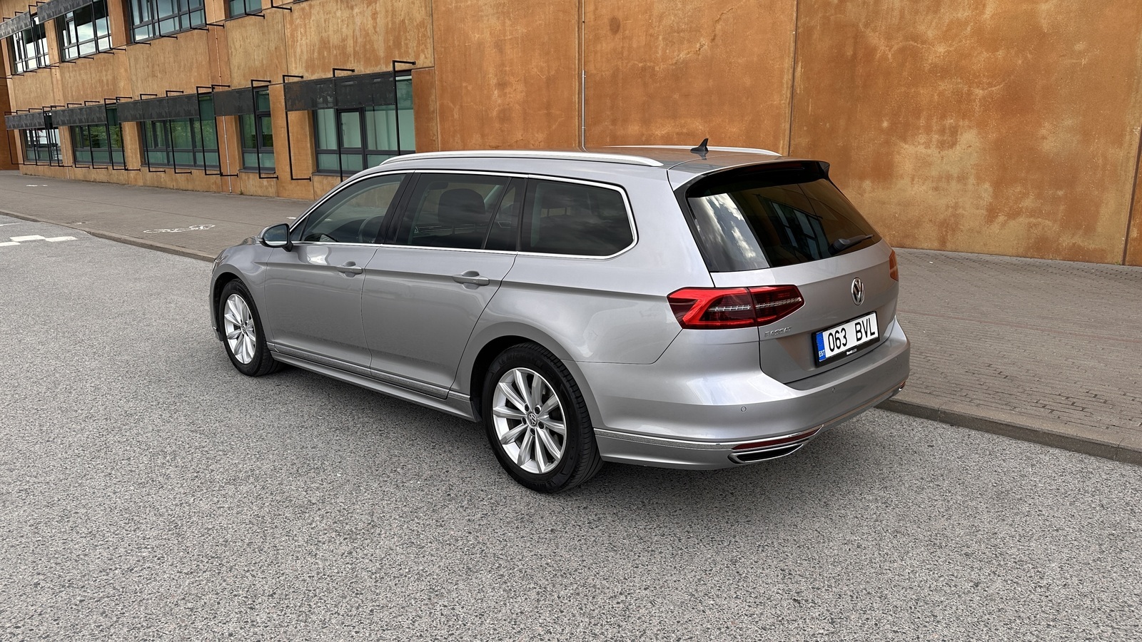 Volkswagen Passat 2019, photo 2/15