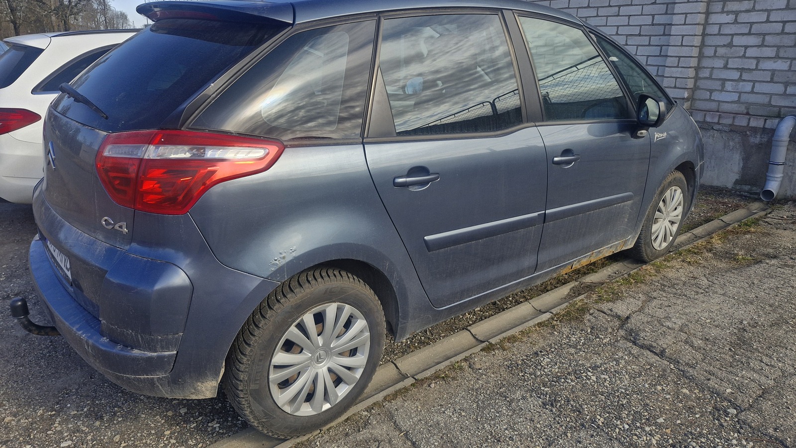 Citroën C4 Picasso 2010, photo 2/4