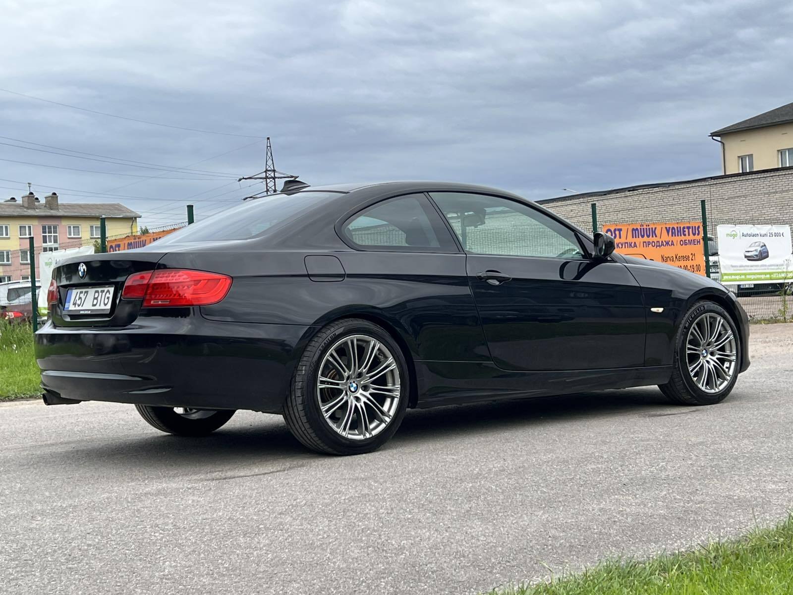 BMW 320 2010, photo 7/10