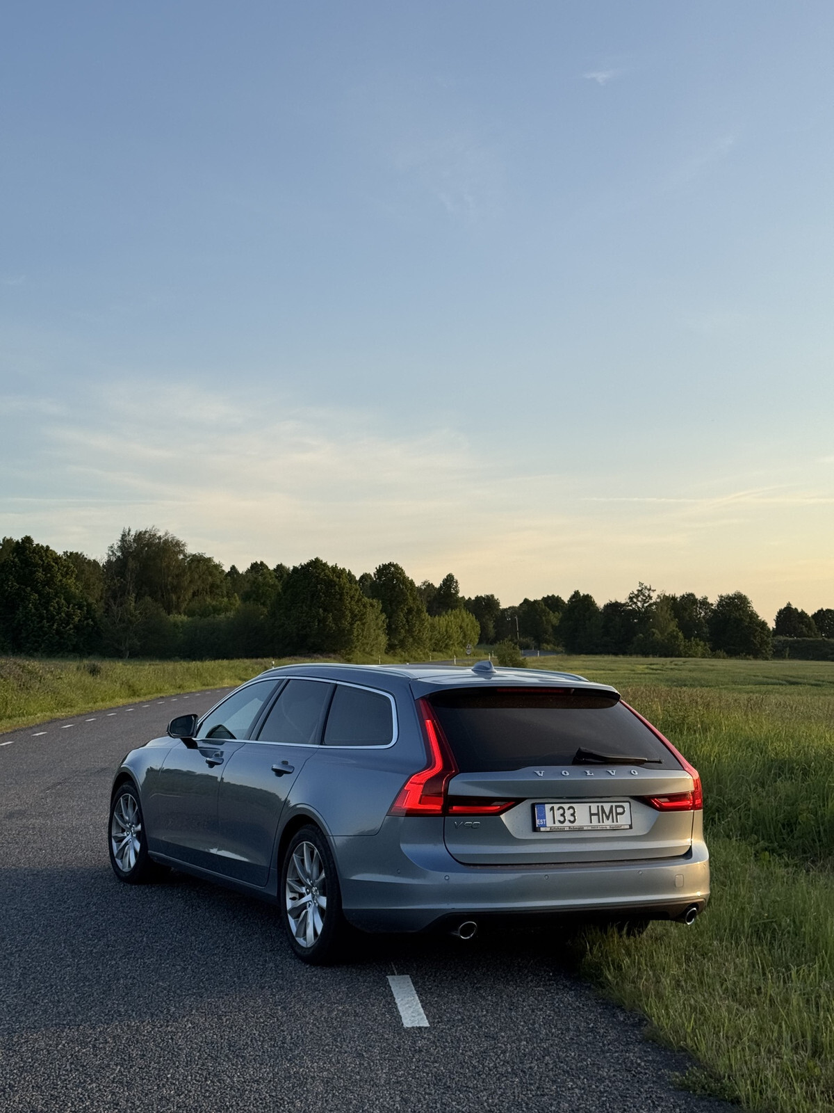 Volvo V90 2018, photo 3/9