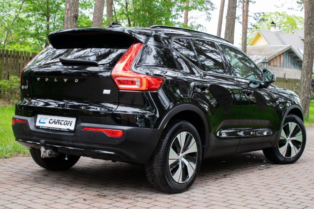 Volvo XC40 2022, photo 2/18