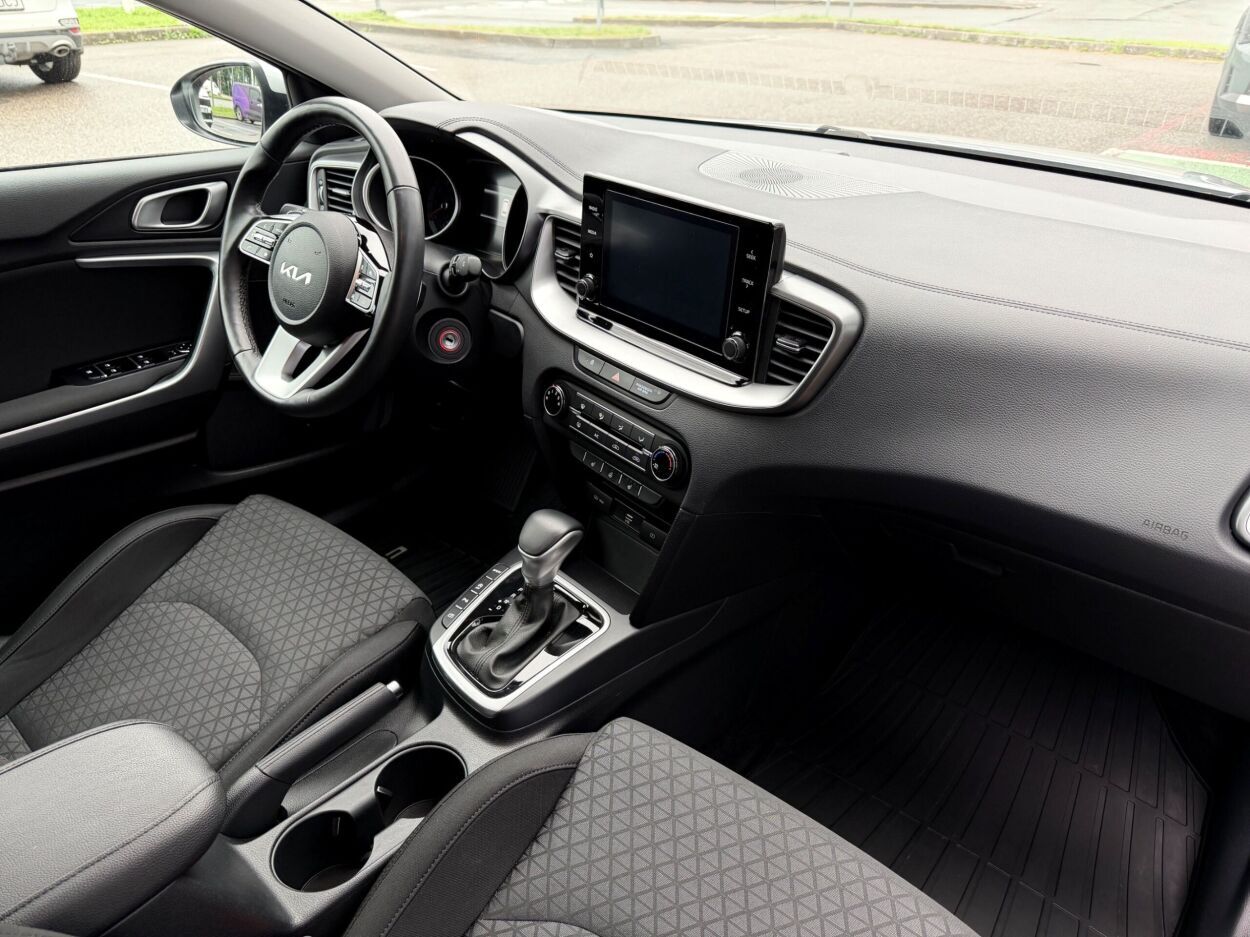 Kia cee'd Sportswagon 2022, photo 4/10