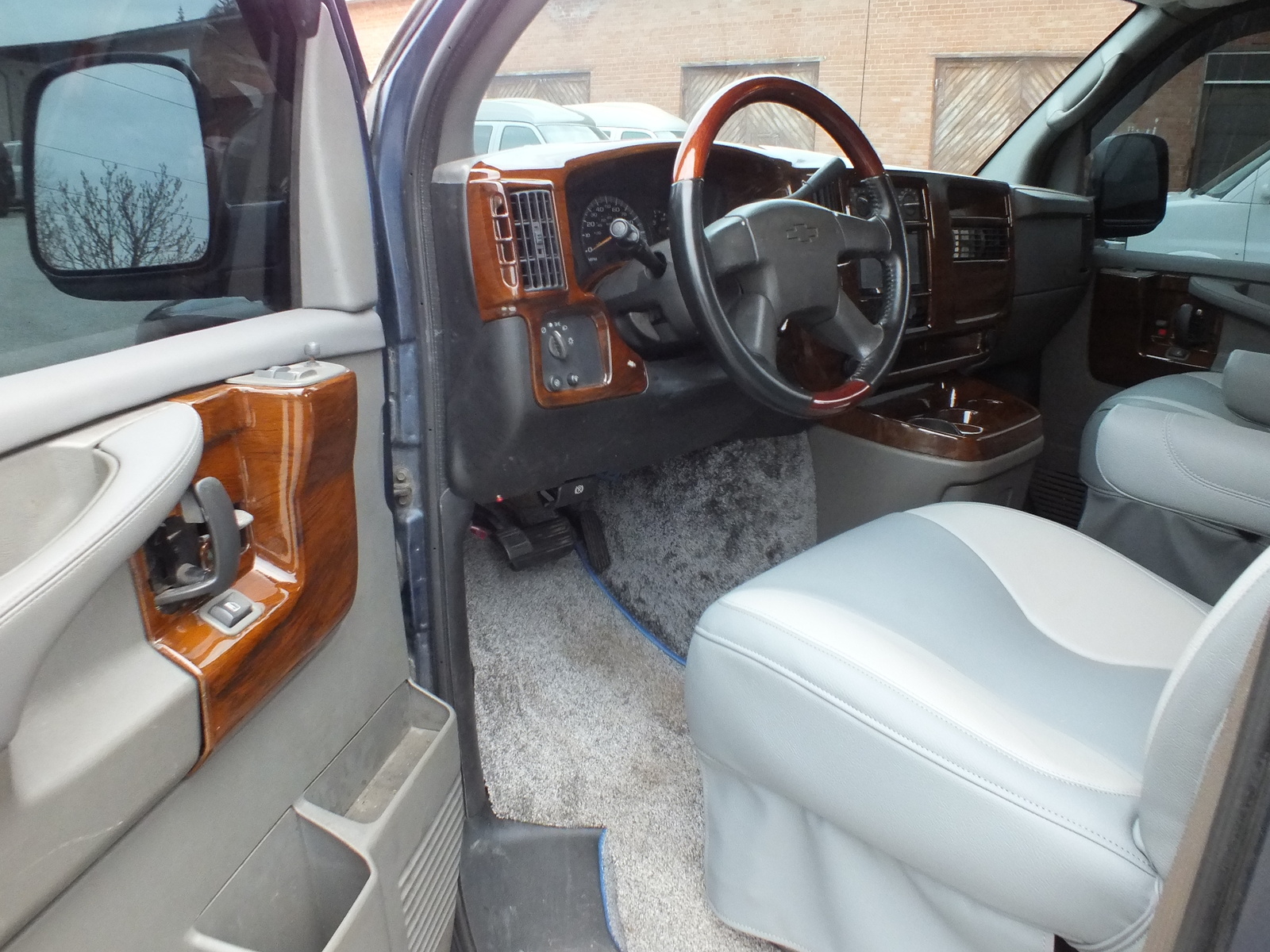 Chevrolet Express 2004, photo 7/10