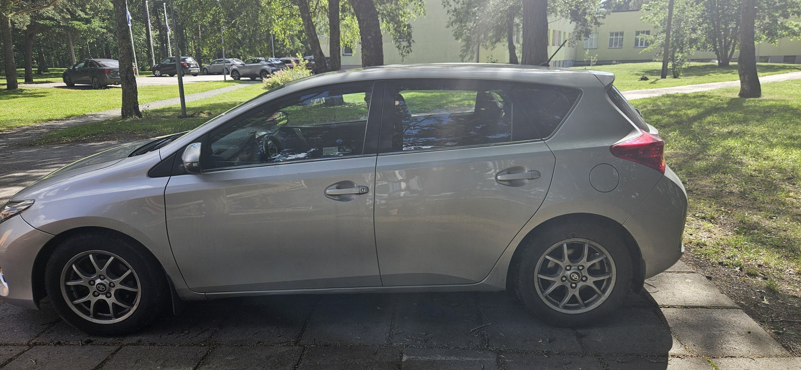 Toyota Auris 2013, photo 3/15