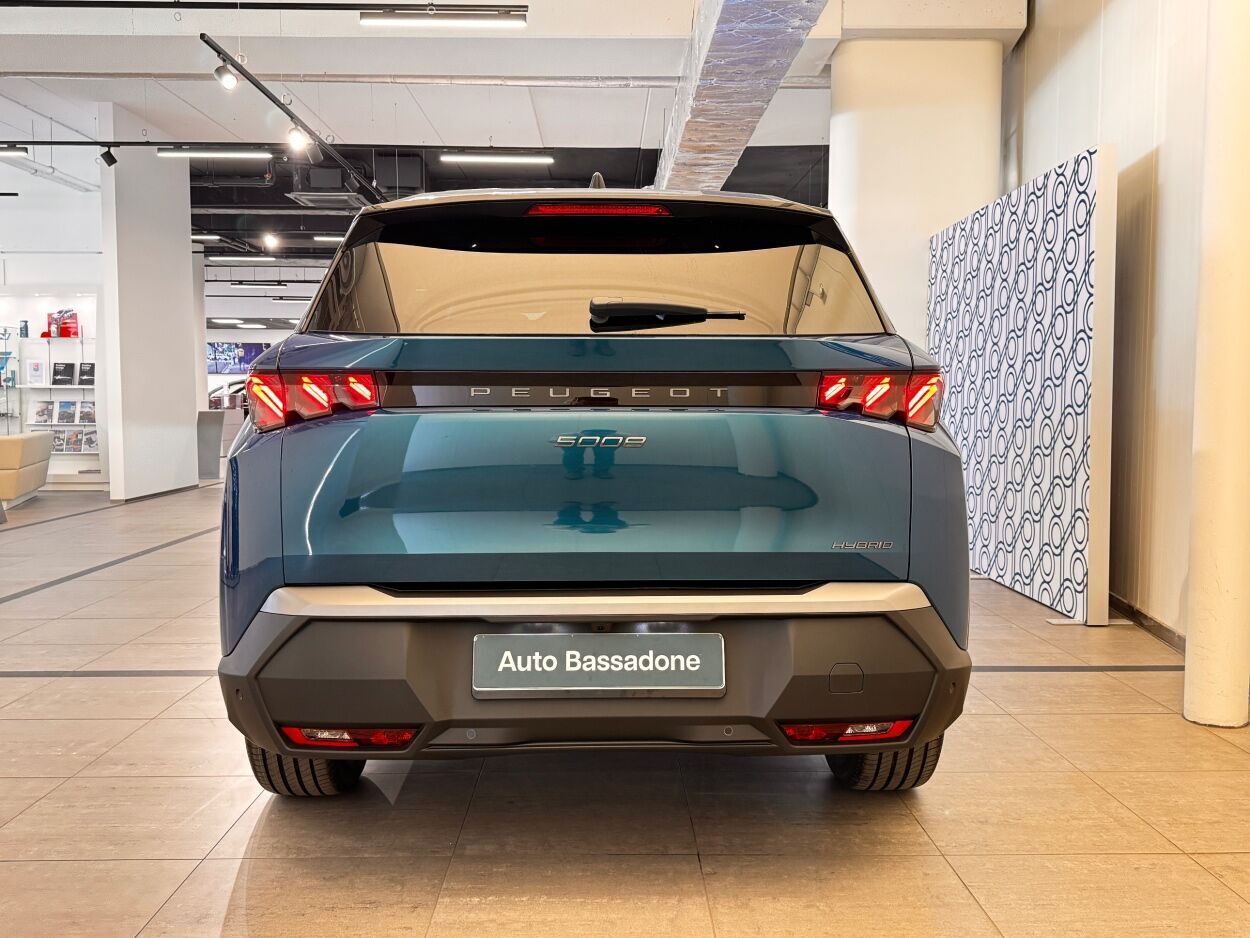 Peugeot 5008 2025, photo 5/28