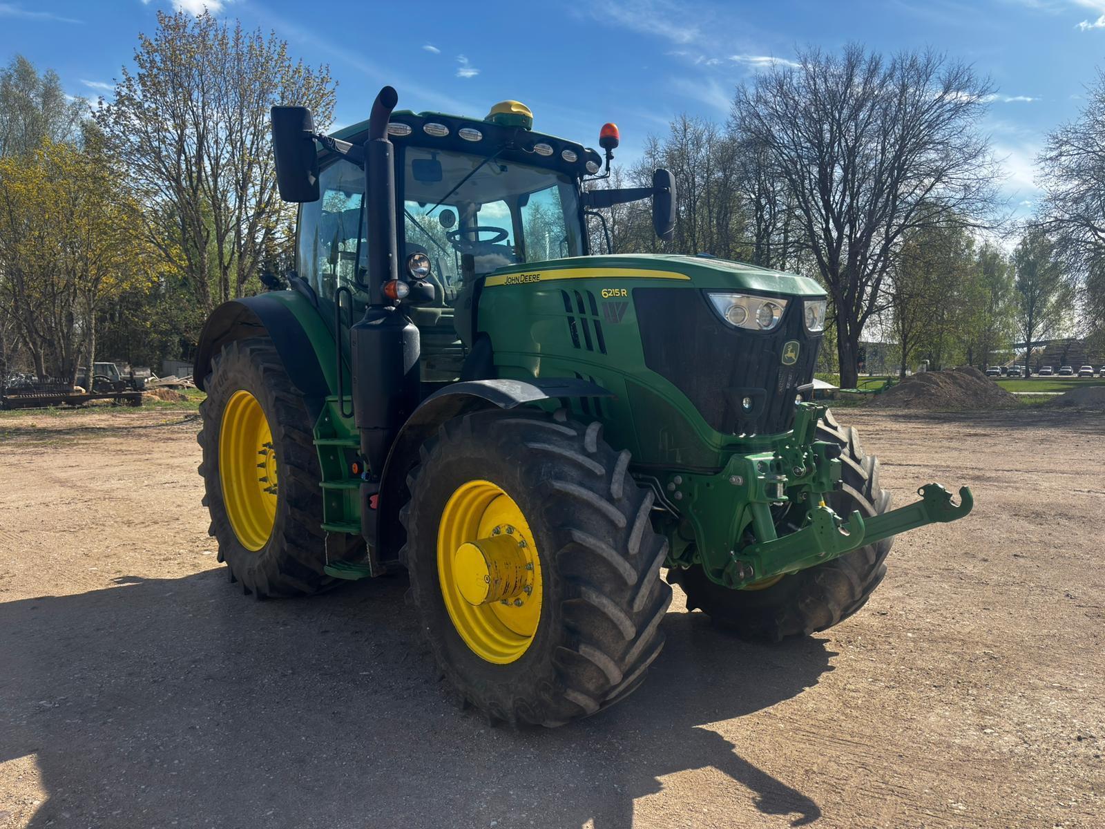 John Deere 6215R, photo 5/15