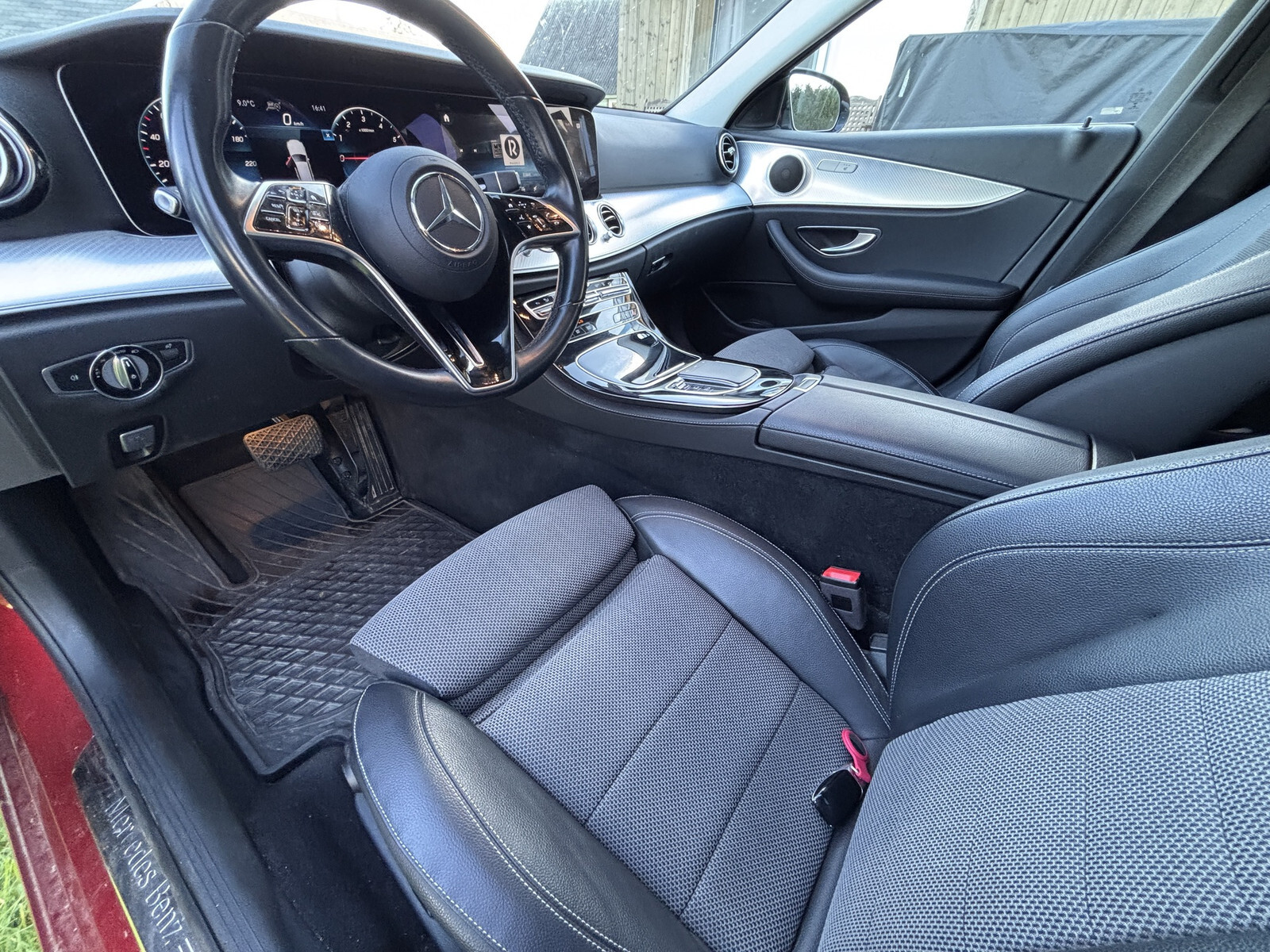 Mercedes-Benz E 300 2021, kuva 7/9