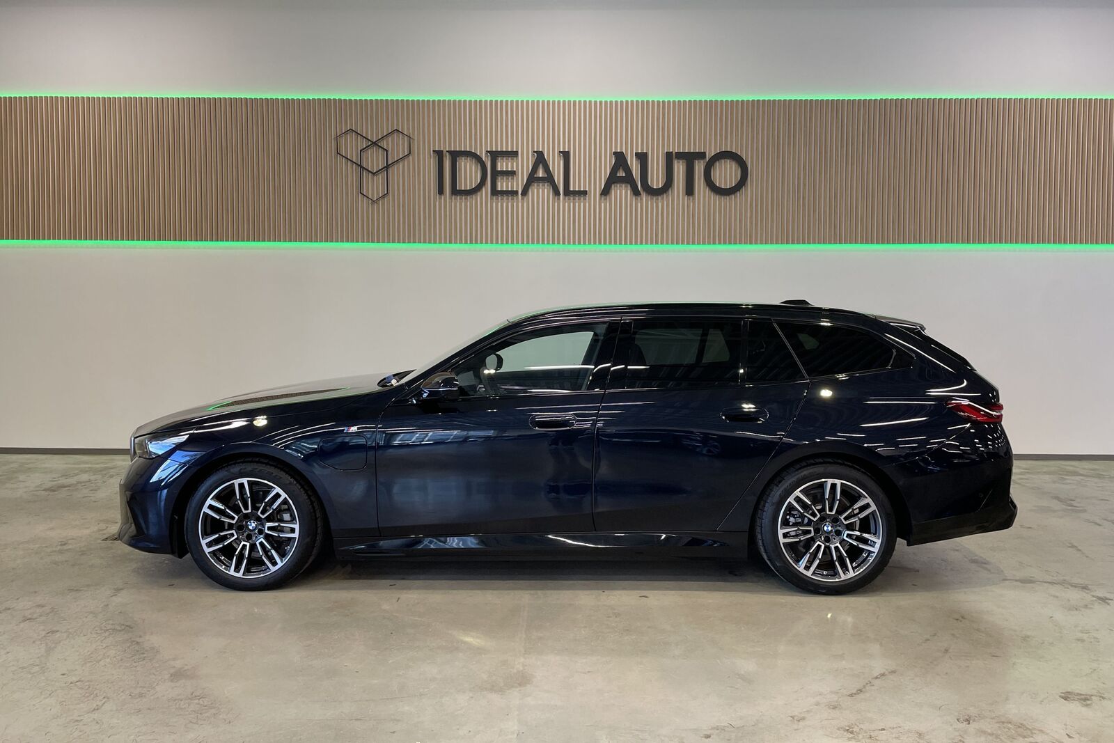 BMW 530 2025, kuva 2/21