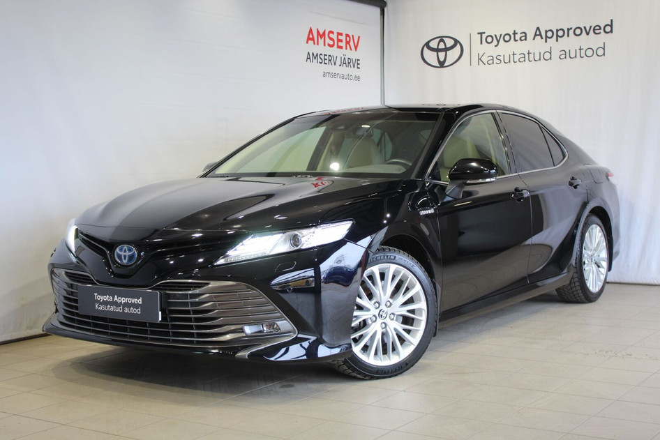 Toyota Camry, 2021, 2.5, 131 kW, hybrid (petrol/electric), automatic, front-wheel drive