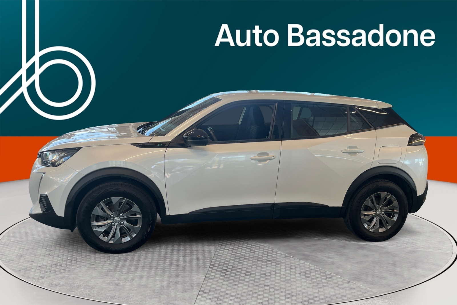 Peugeot 2008 2023, photo 2/20