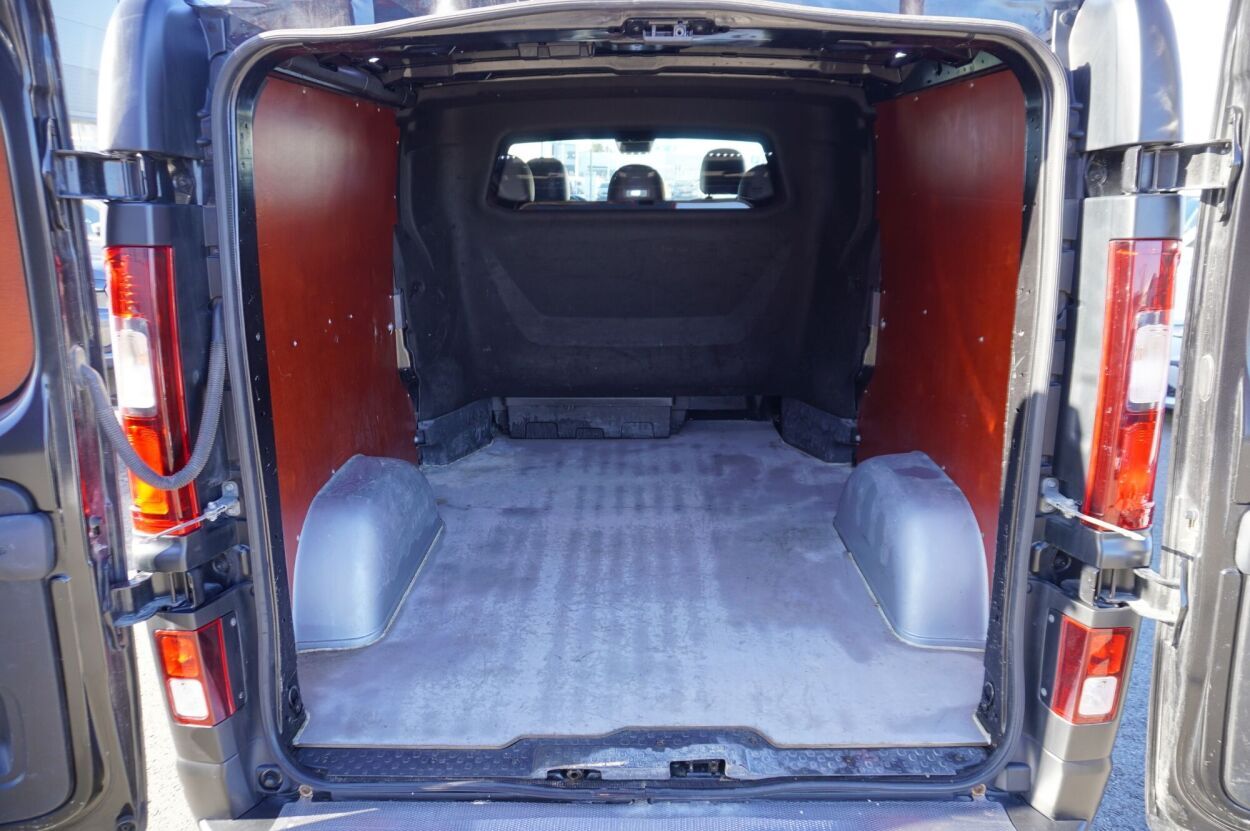 Renault Trafic 2023, photo 7/10