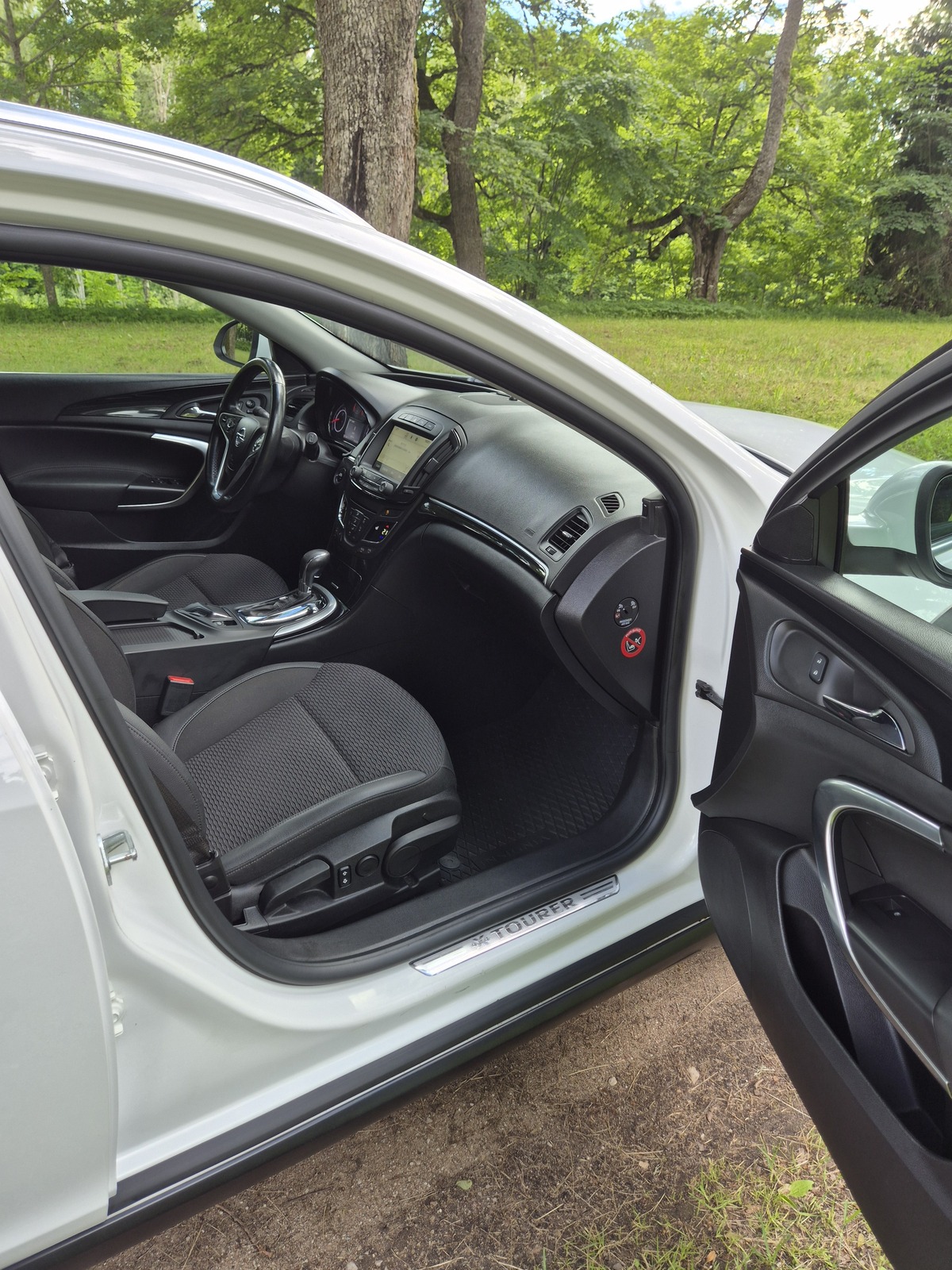 Opel Insignia SPORTS TOURER SW 2.0 143kW 2014, photo 7/16