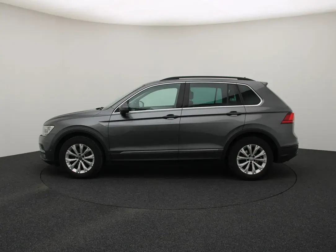 Volkswagen Tiguan 2018, photo 6/10