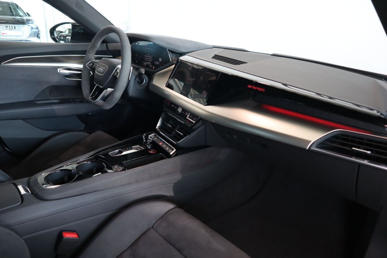 Audi e-tron GT quattro 350kW 140kW 2022, kuva 6/10
