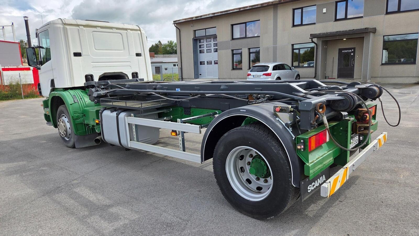 Scania P94 4X2 220 1998, kuva 4/14