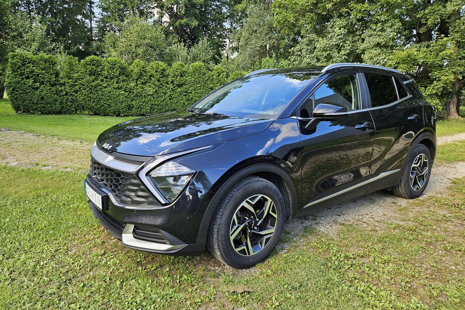 Kia Sportage, 2023, 1.6, 85 kW, diesel, manual, front-wheel drive