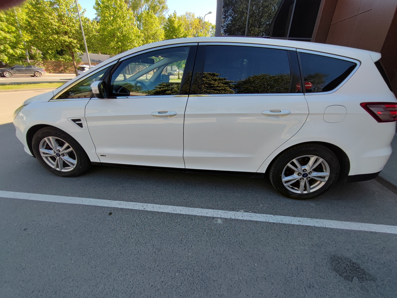 Ford S-Max 2016, photo 2/10
