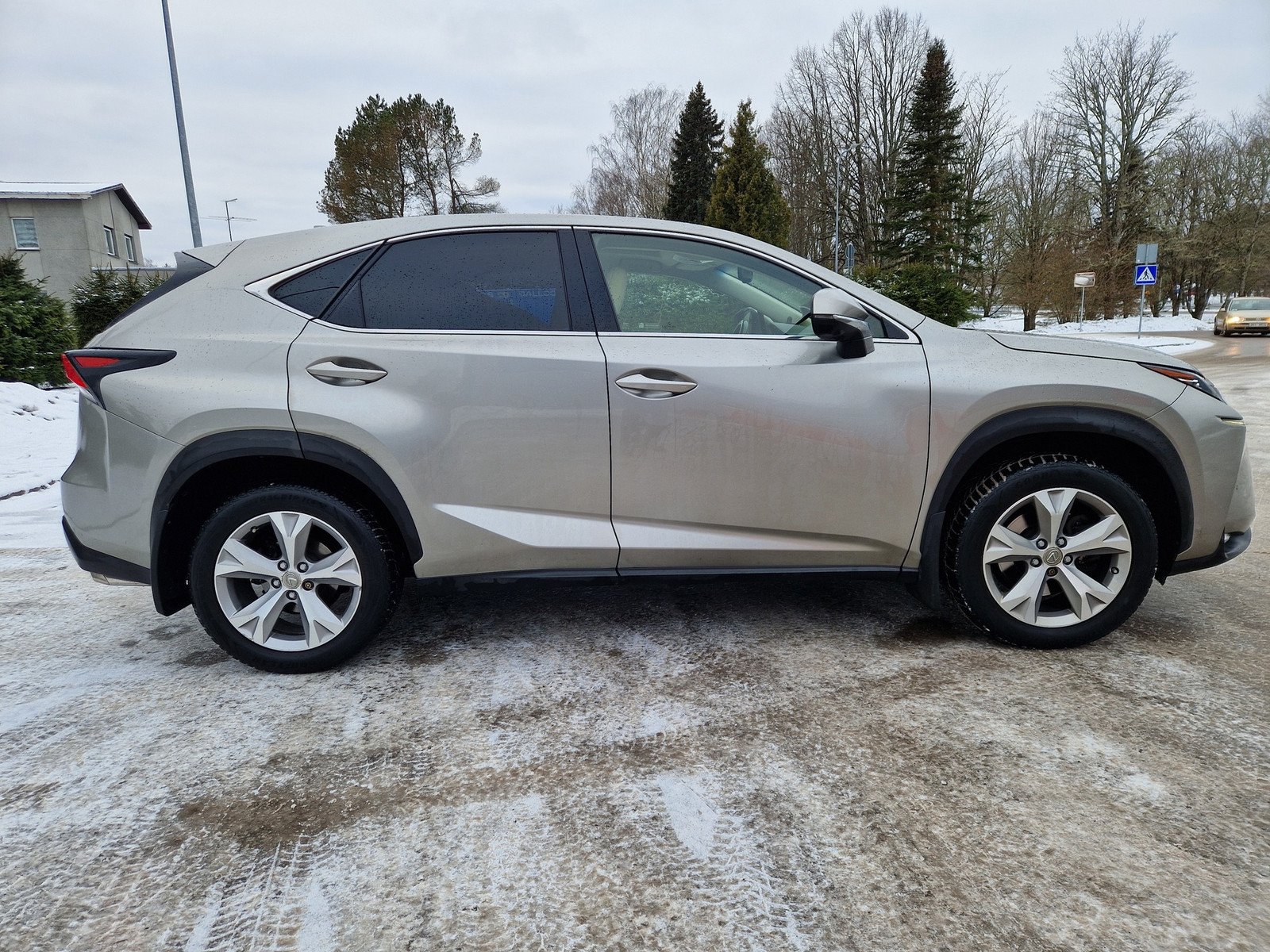 Lexus NX 200t 2015, kuva 7/10
