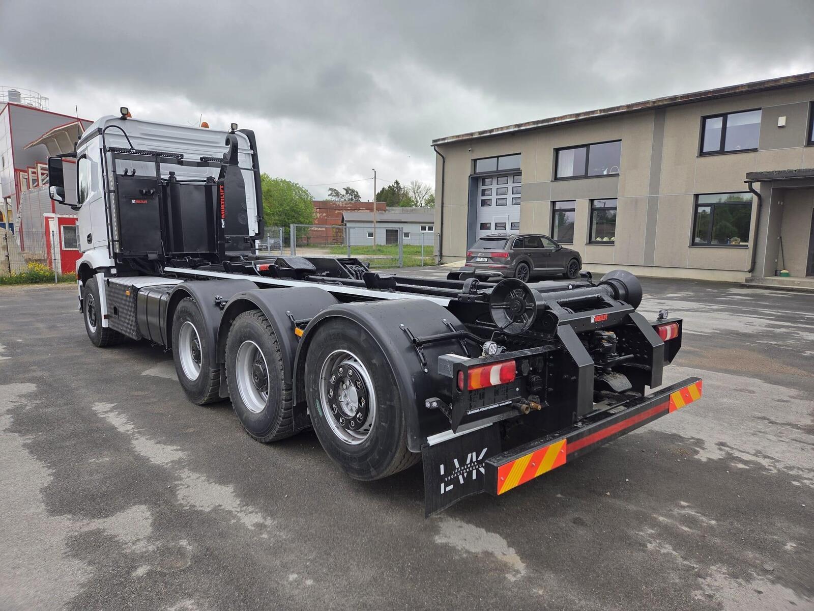 Mercedes-Benz Arocs 3258 8X4*4 retarder 2017, kuva 4/17