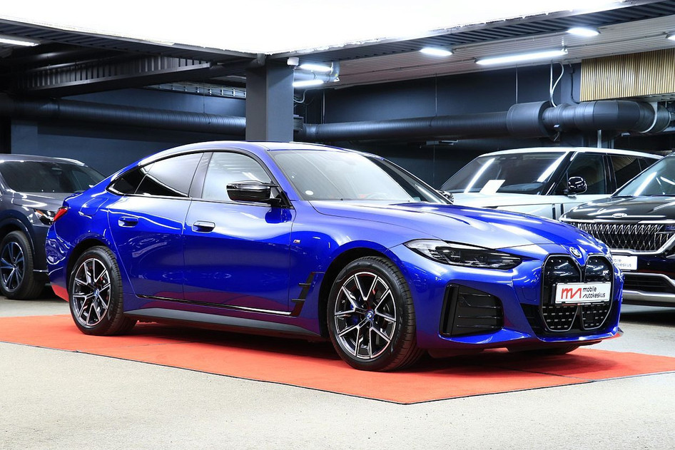 BMW i4, 2022, 125 kW, electric, automatic, four-wheel drive