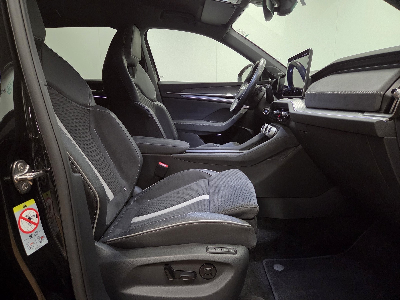 Škoda Kodiaq 2024, photo 6/23