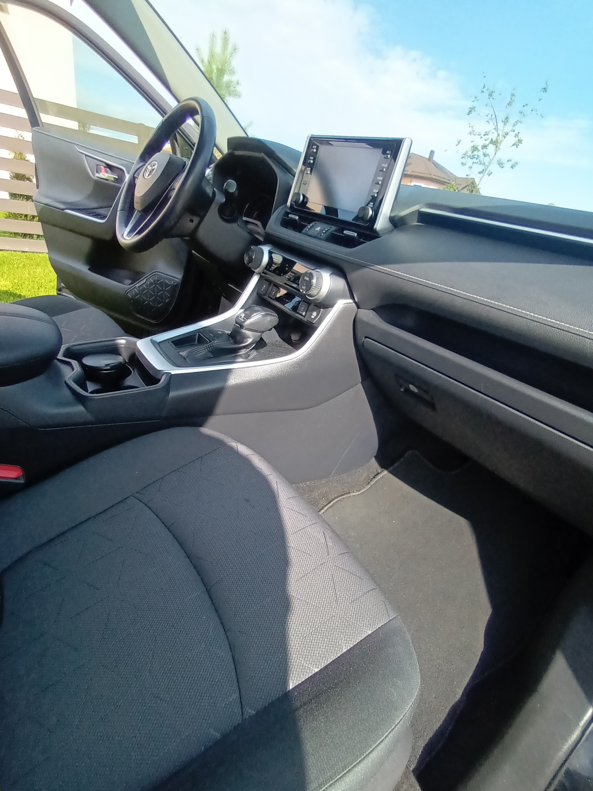 Toyota RAV4 2022, photo 5/11