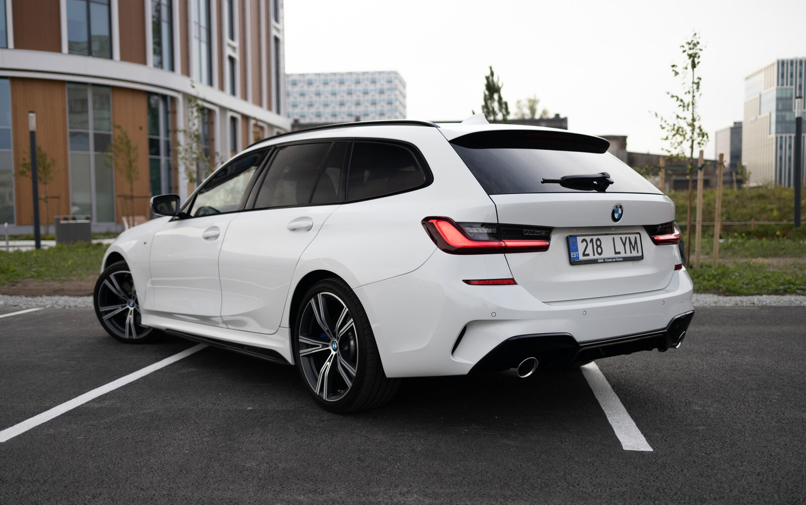 BMW 330 2020, kuva 2/10