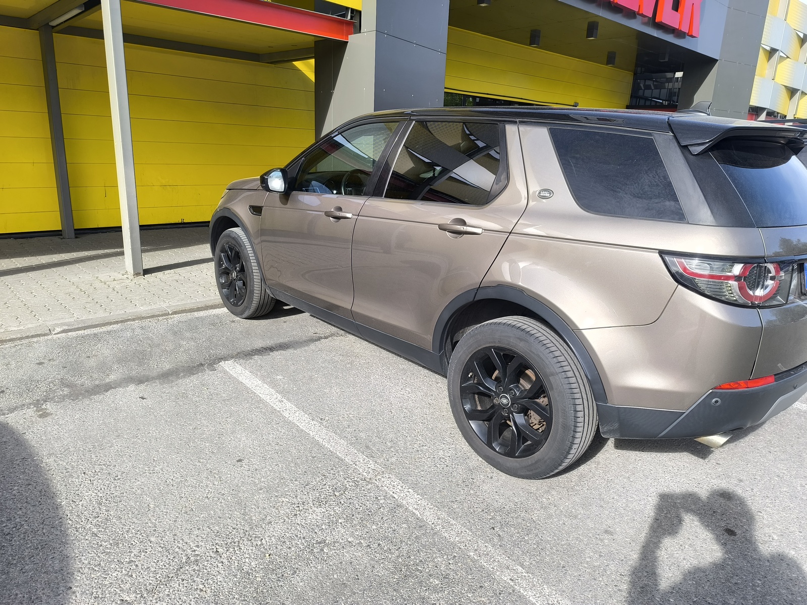 Land Rover Discovery Sport 2015, photo 2/31