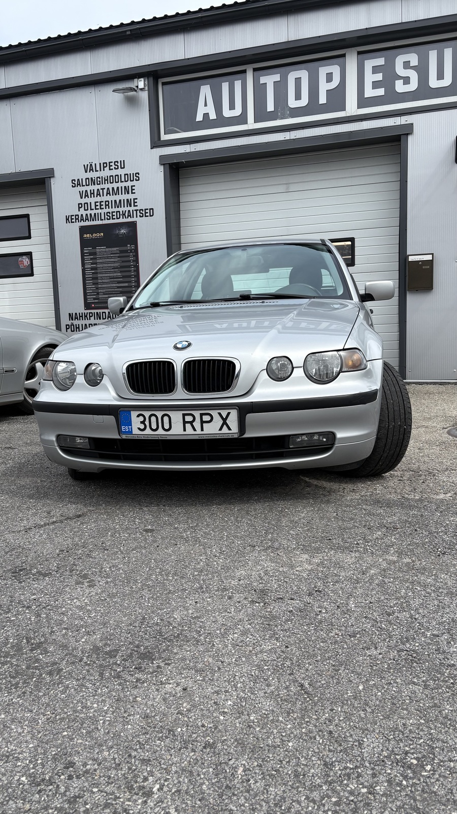 BMW 320