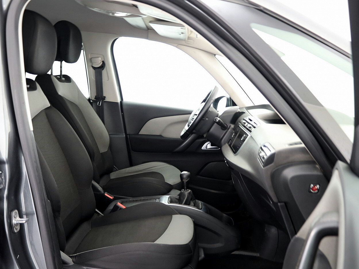 Citroën C4 2013, kuva 6/8