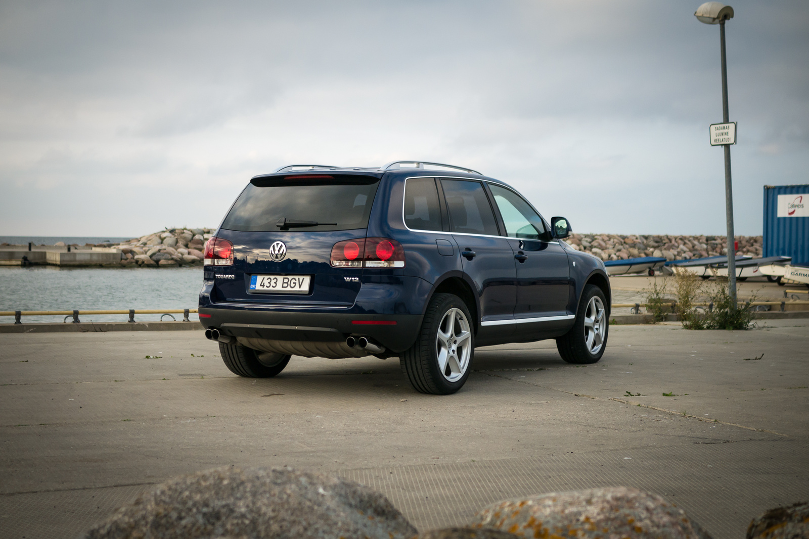 Volkswagen Touareg Individual 6.0 331kW 2007, photo 3/10
