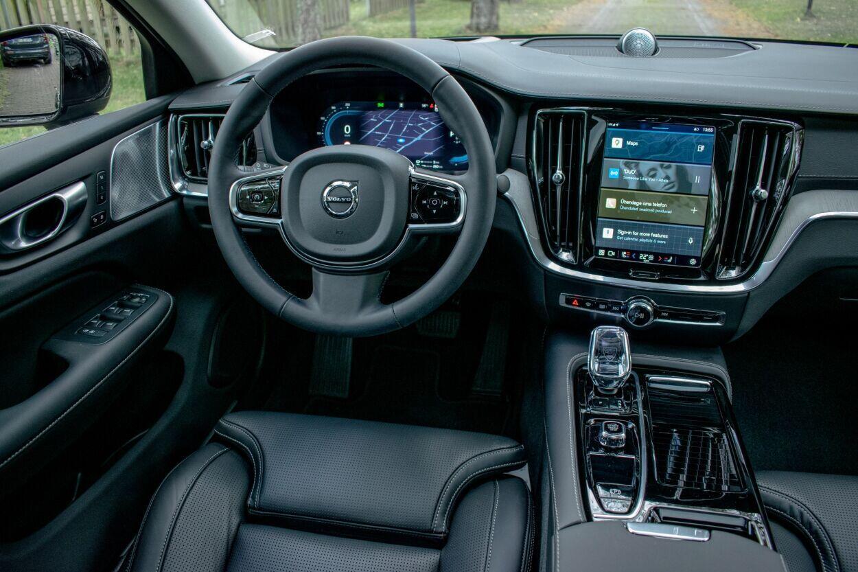 Volvo S60 2024, photo 3/20