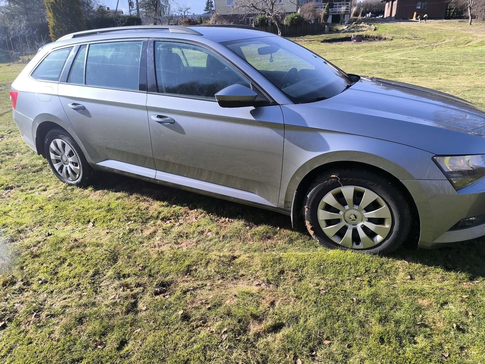 Škoda Superb 2018, photo 3/11