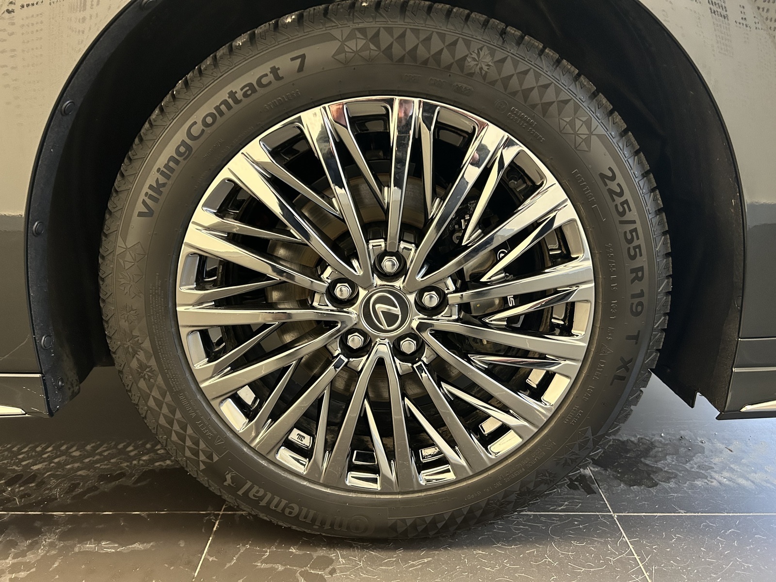 Lexus LM 350 2024, photo 7/23