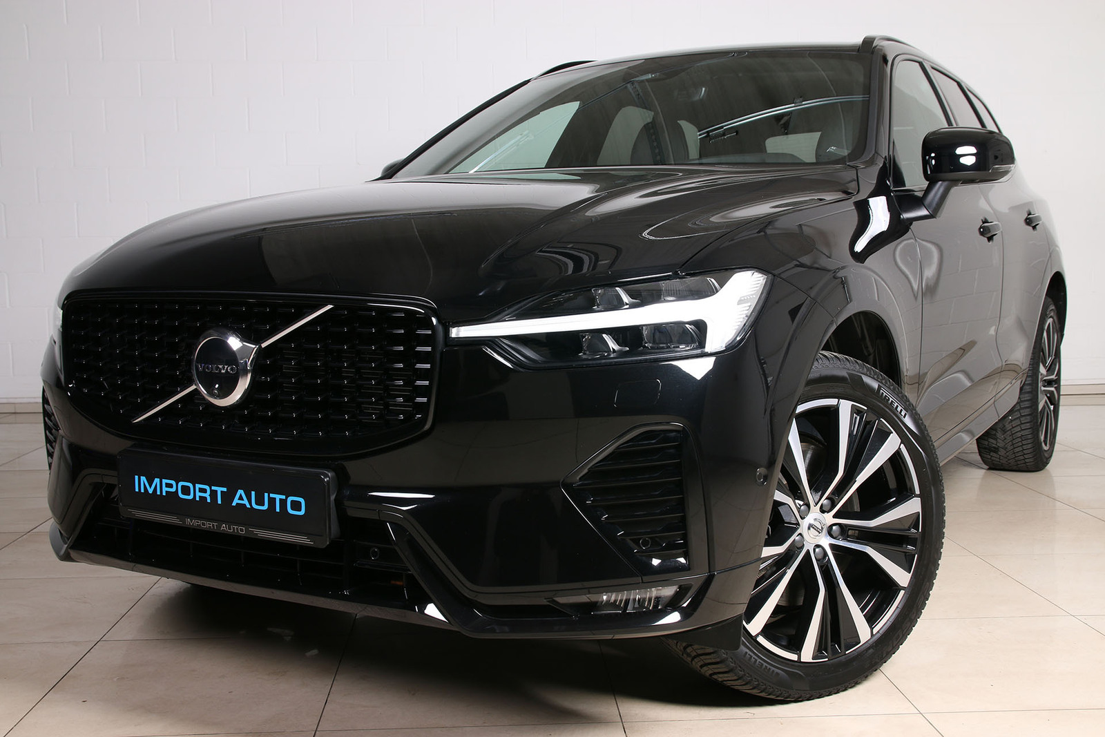 Volvo XC60 AWD PLUS DARK INTELLI SAFE PRO MY24 2.0 B5 KERS Mild Hybrid 184kW