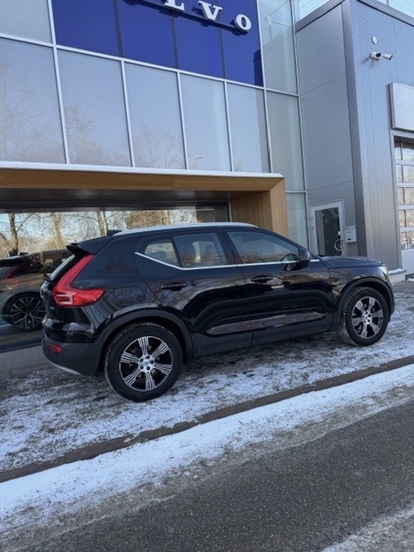Volvo XC40 2021, kuva 2/4