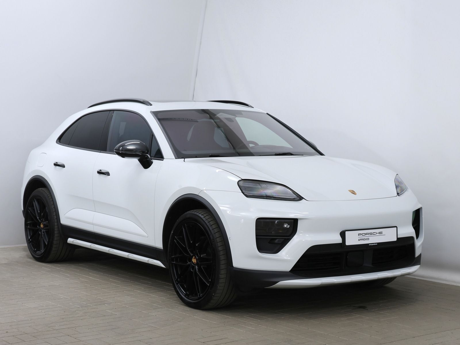 Porsche Macan 4 2024, photo 7/34