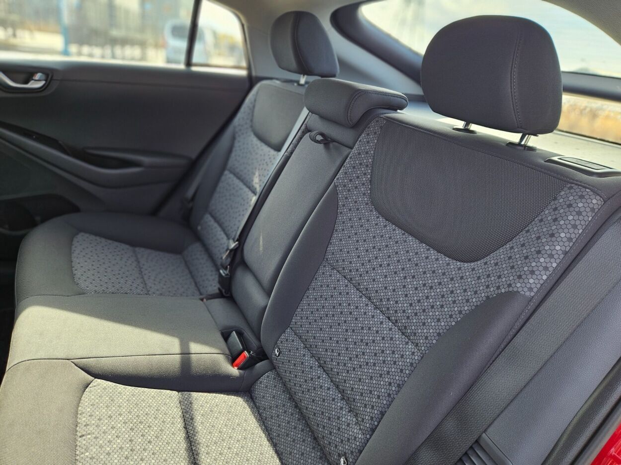 Hyundai Ioniq 2019, photo 6/6