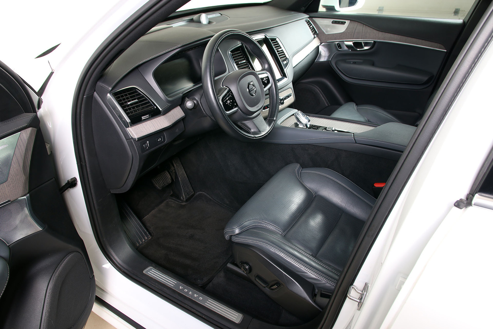 Volvo XC90 2021, photo 7/10
