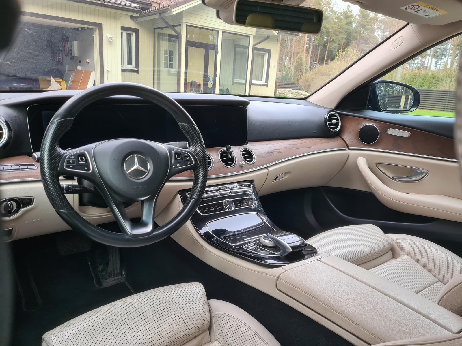 Mercedes-Benz E220 W213 2.0 143kW