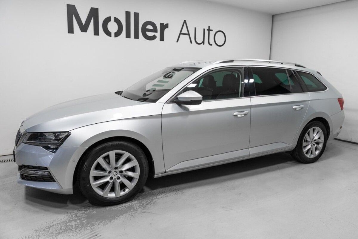 Škoda Superb 2022, photo 7/10