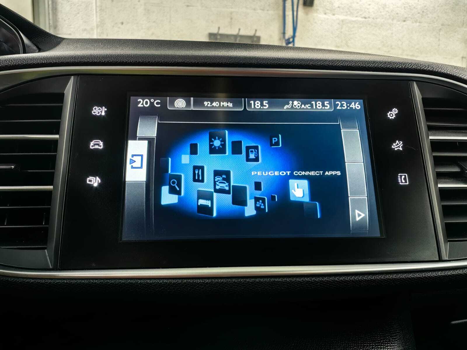 Peugeot 308 2015, photo 6/12