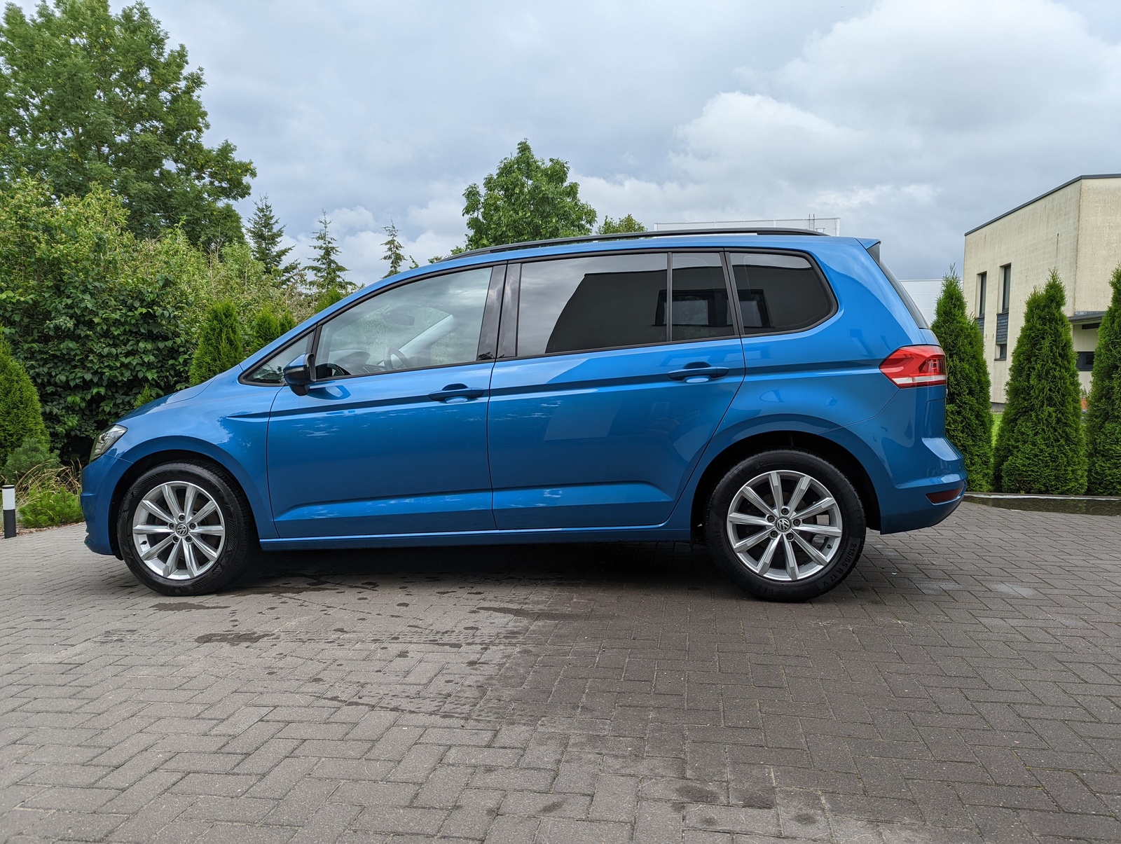 Volkswagen Touran 2019, photo 6/14