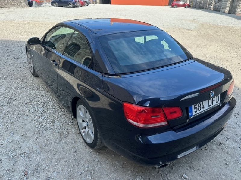 BMW 320 2010, photo 7/10