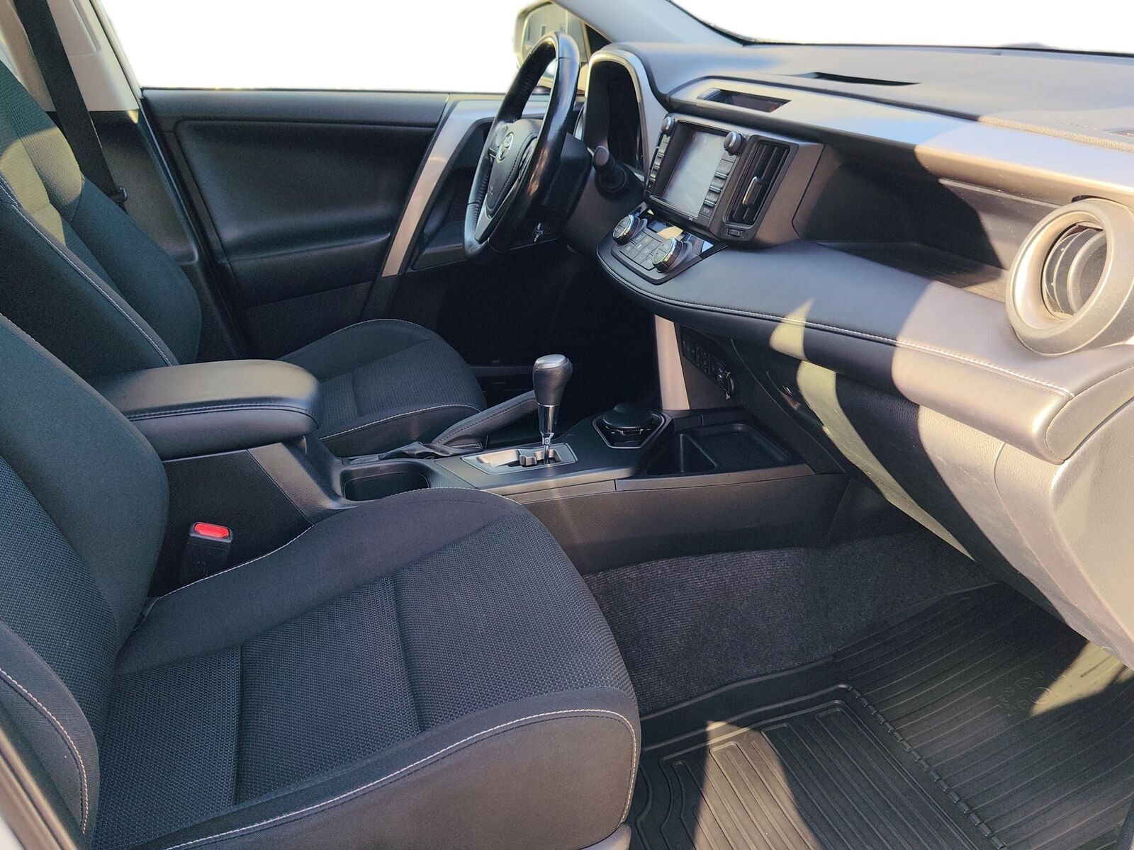 Toyota RAV4 Luxury Fleet 114kW 2017, kuva 6/10