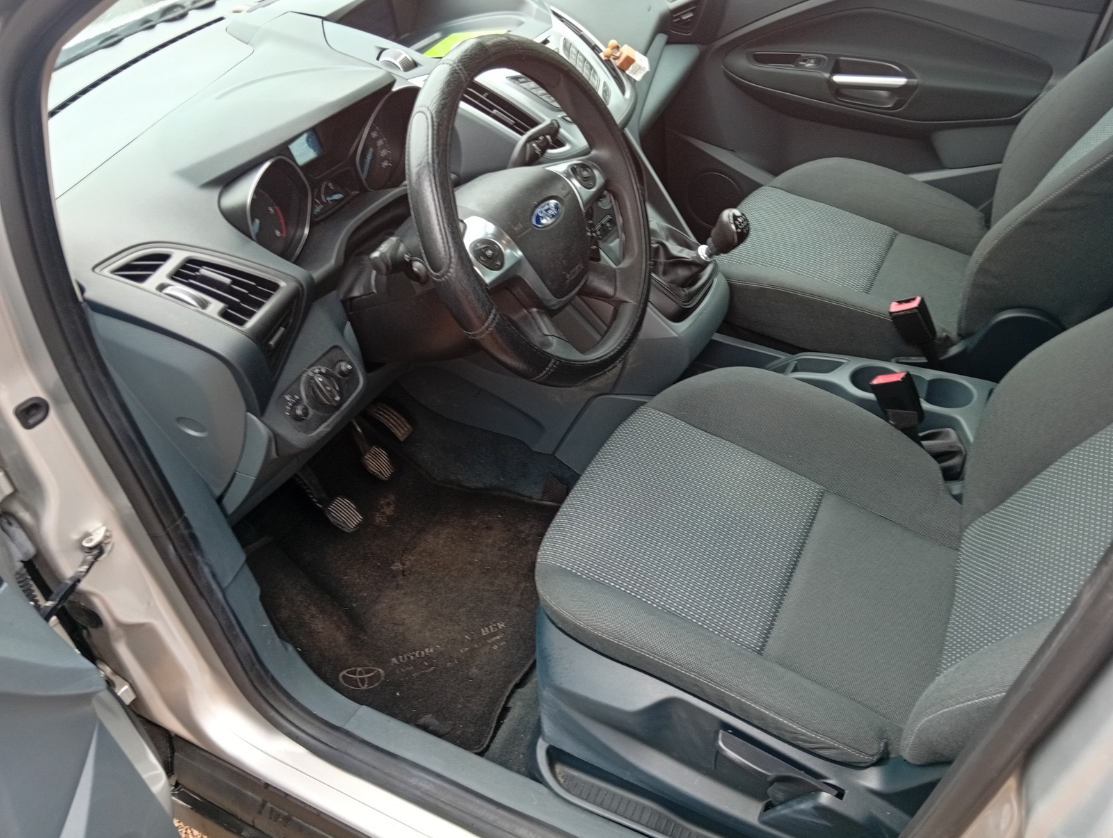 Ford Grand C-Max 2011, photo 7/12