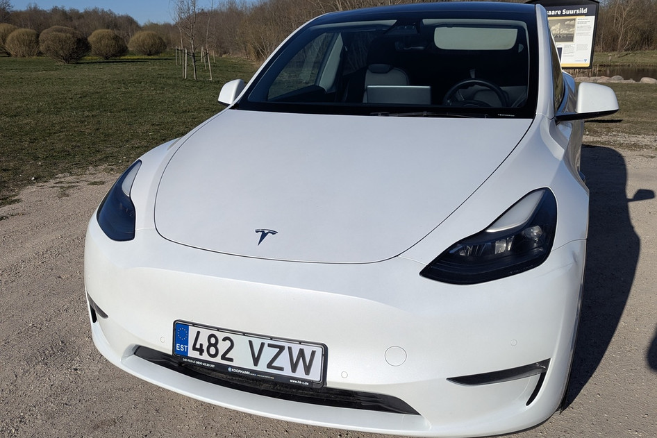 Tesla Model Y, 2021, 153 kW, electric, automatinė, visų varomųjų ratų pavara