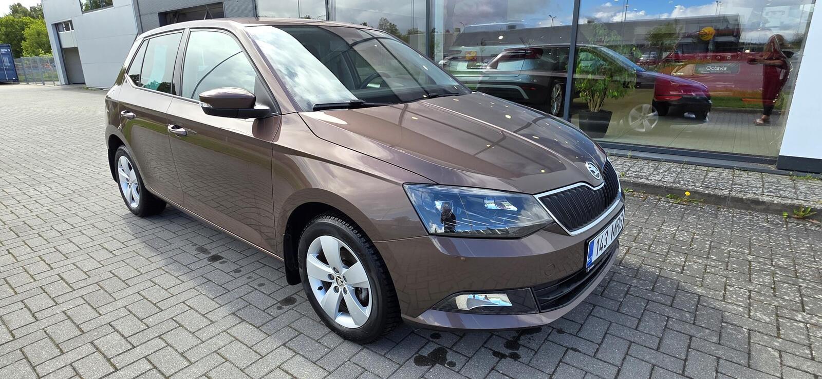 Škoda Fabia 2017, photo 2/10